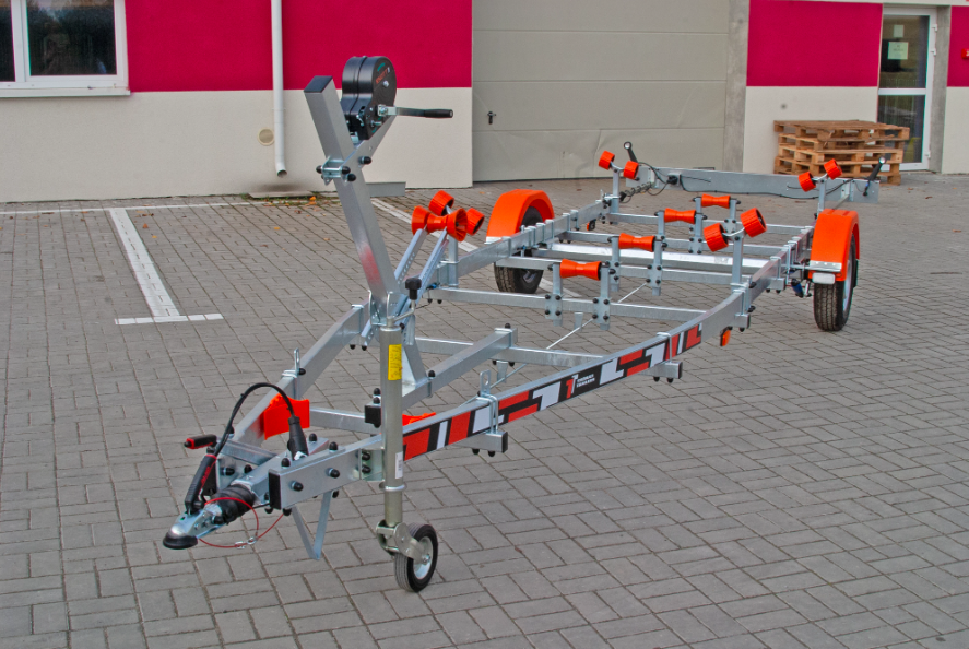 Thomas Trailer BT-1300L zGG. 1300Kg Bootstrailer für Boote bis 6,2 Meter