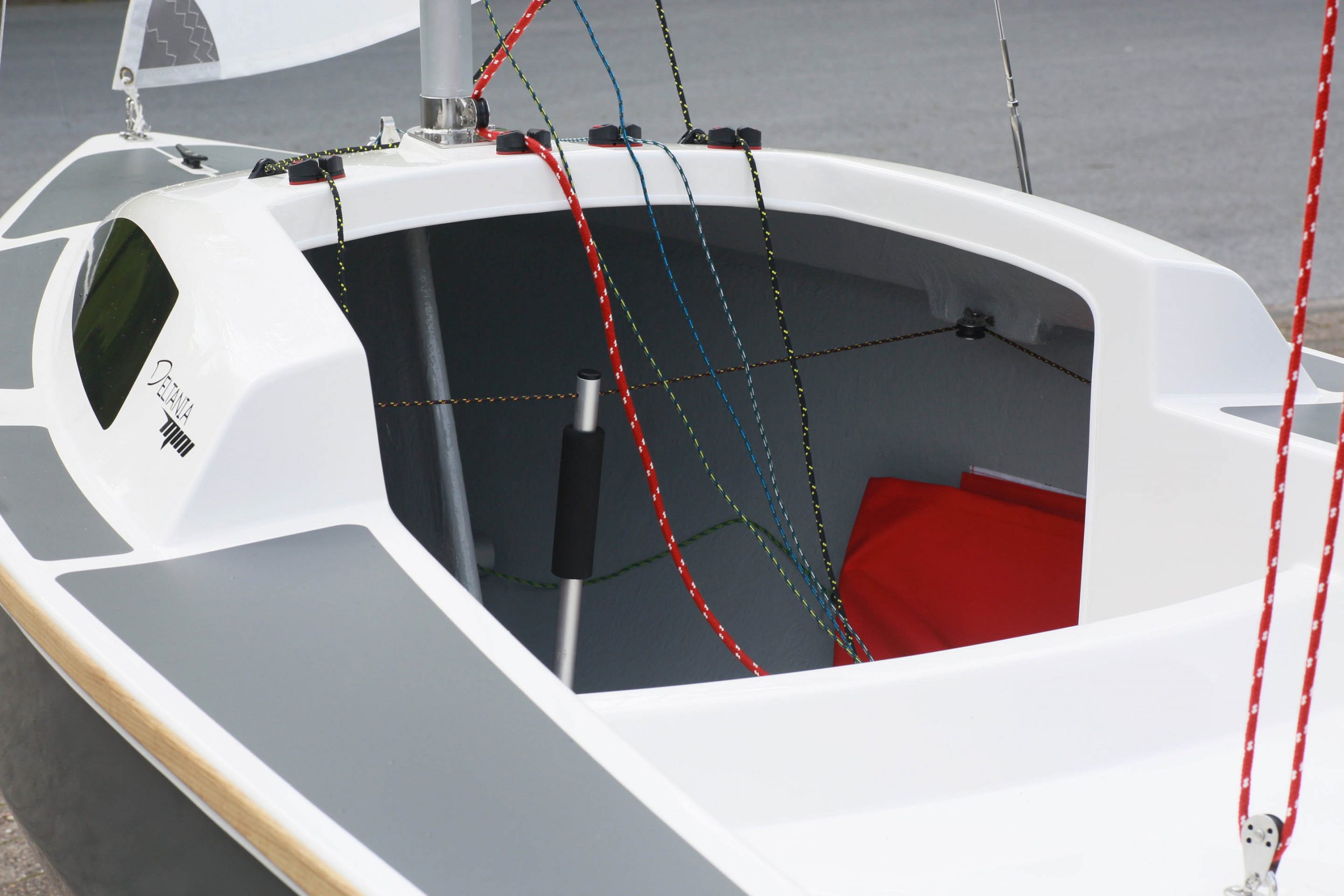Segelboot Deltania Mini