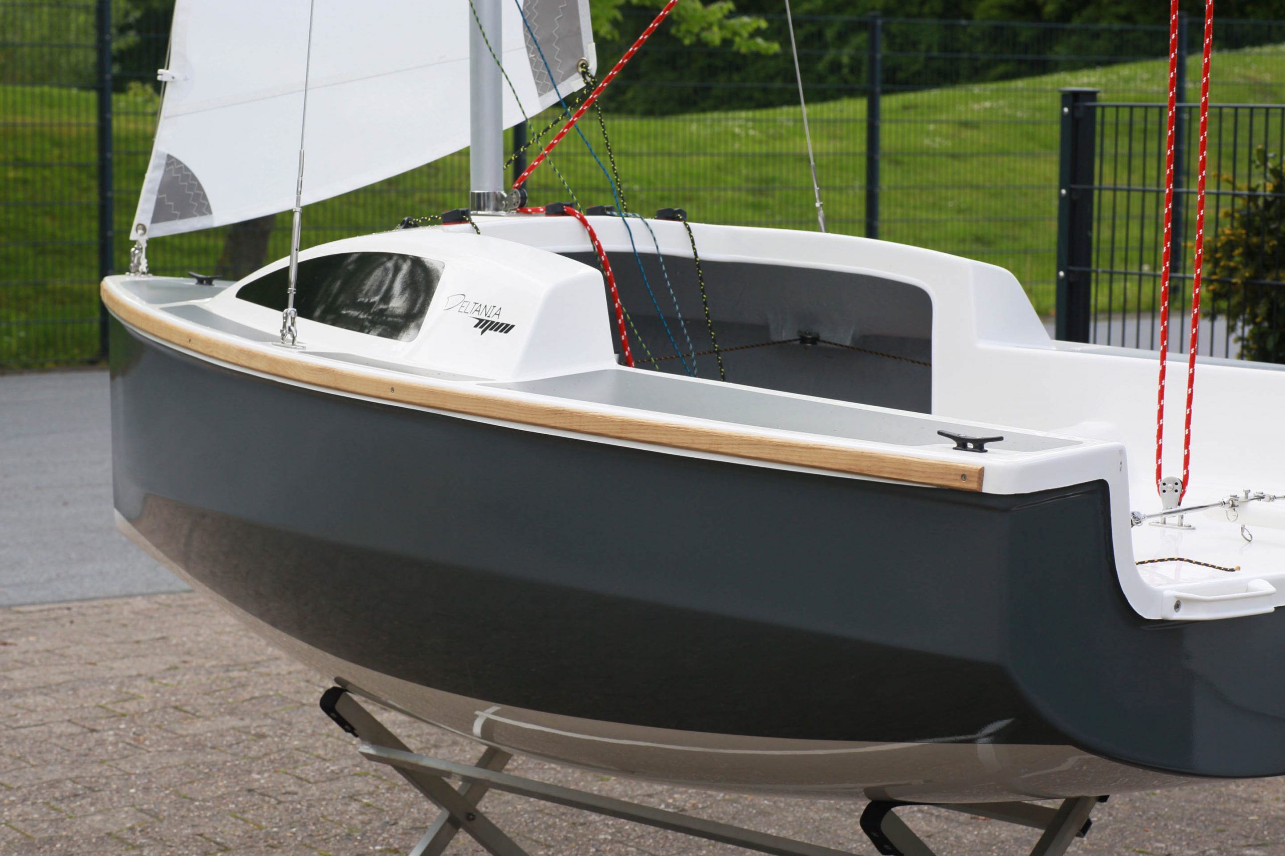 Segelboot Deltania Mini