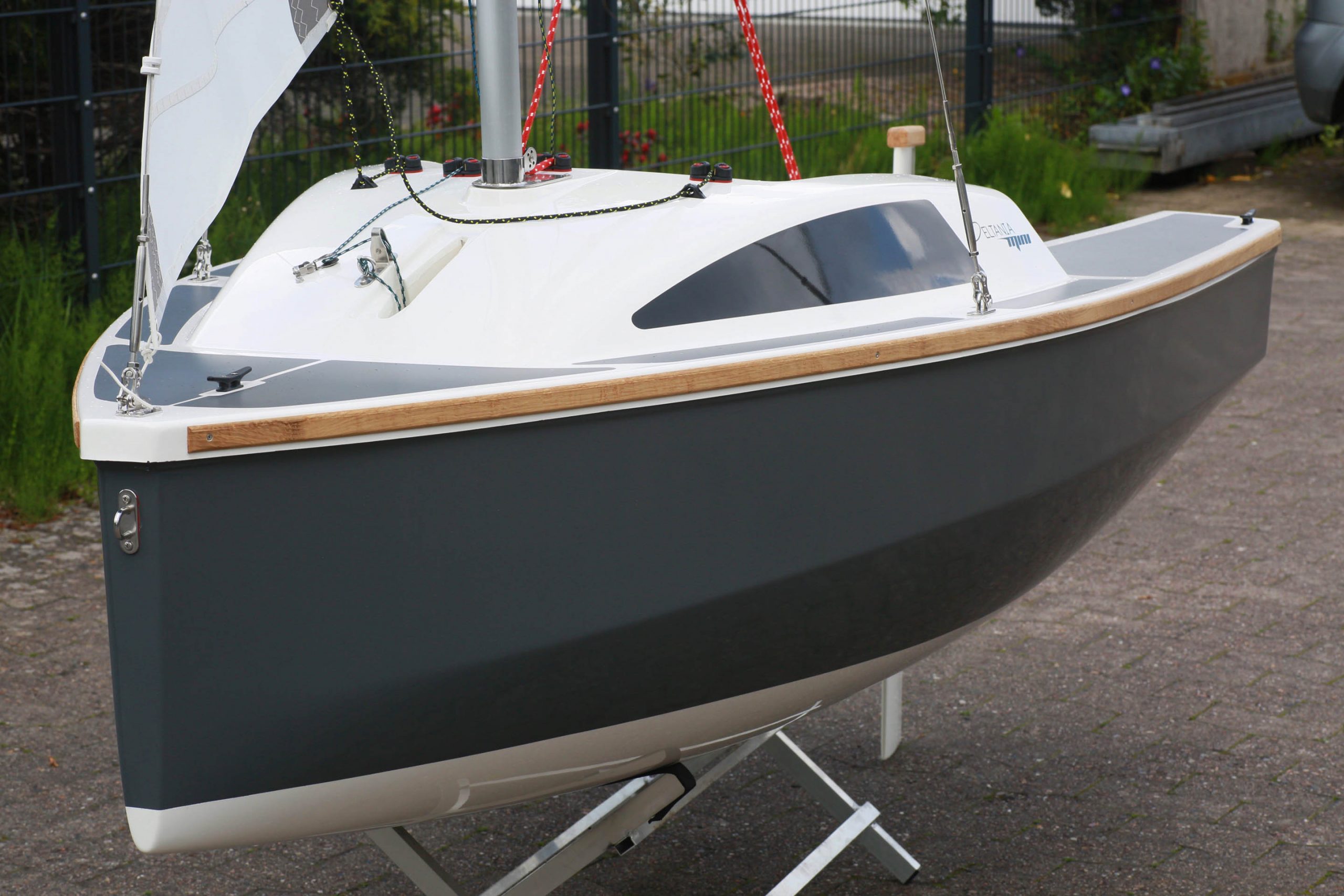 Segelboot Deltania Mini