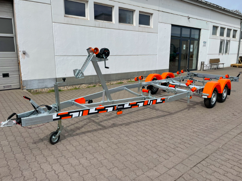 Thomas Trailer BT-2000L zGG. 2000Kg Bootstrailer - Bootstrailer Kaufen