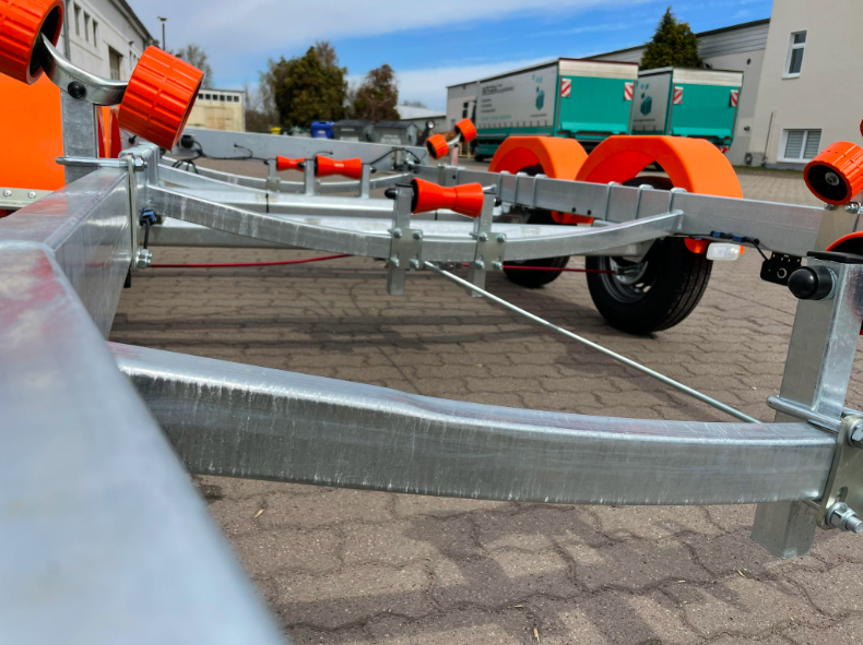 Thomas Trailer BT-2000L zGG. 2000Kg Bootstrailer - Bootstrailer Kaufen
